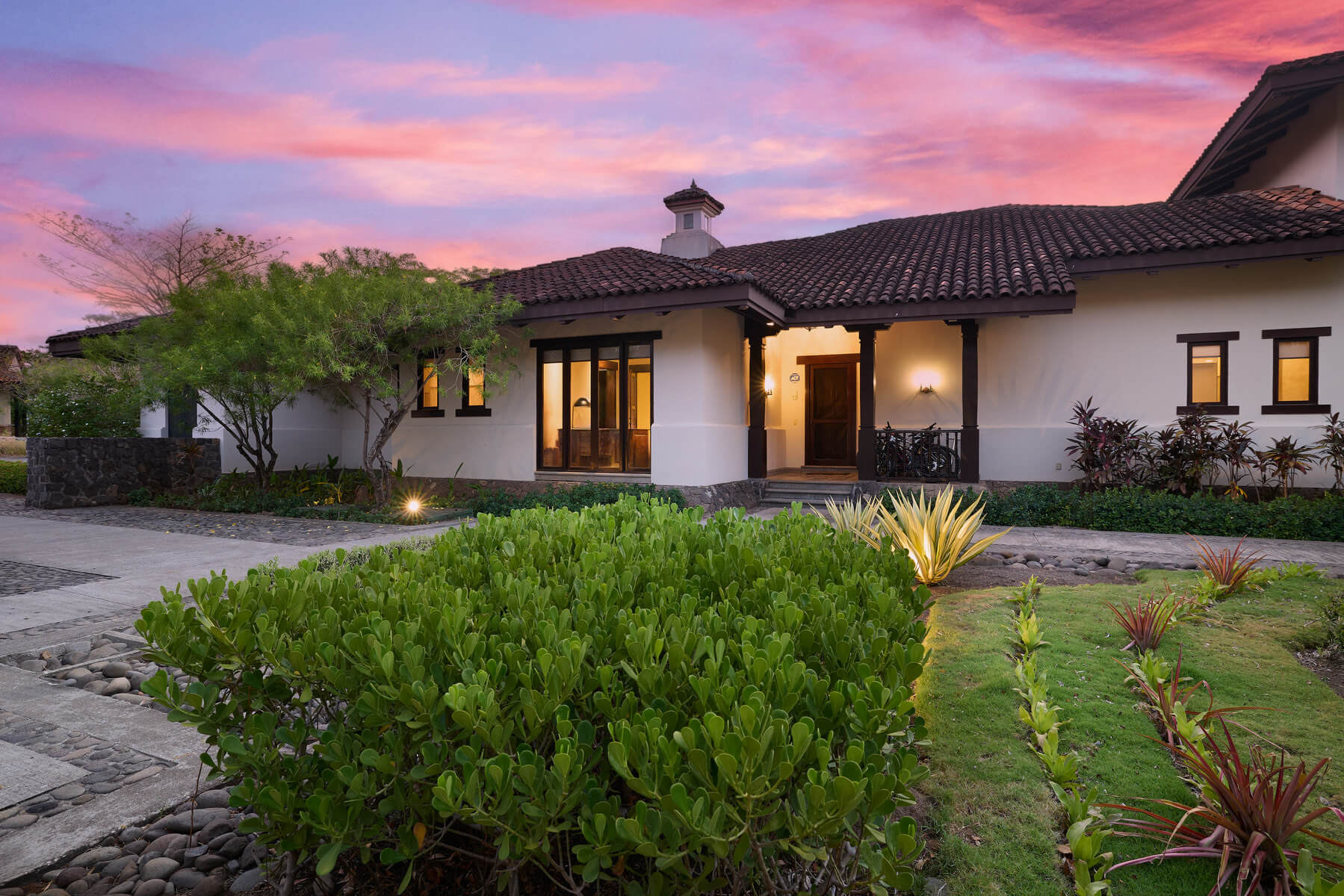 SOLD – Best Deal in Hacienda Pinilla – Large Colonial Style Villa 11