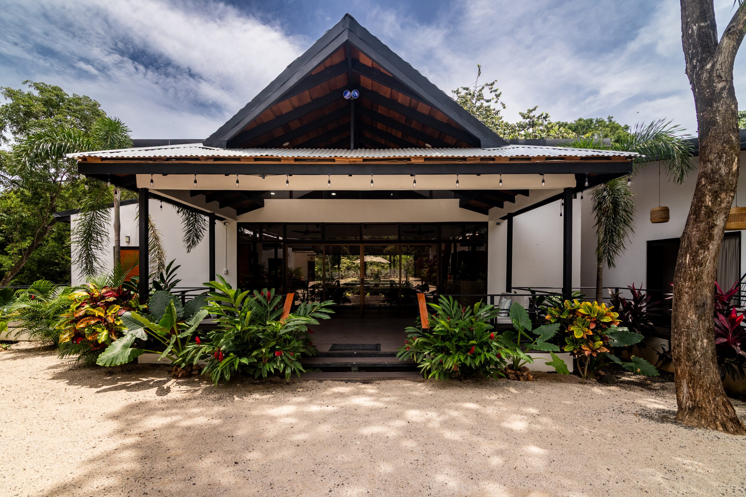 Boutique Hotel Patanemo | Prime Luxury Hospitality Investment Opportunity in Playa Avellanas