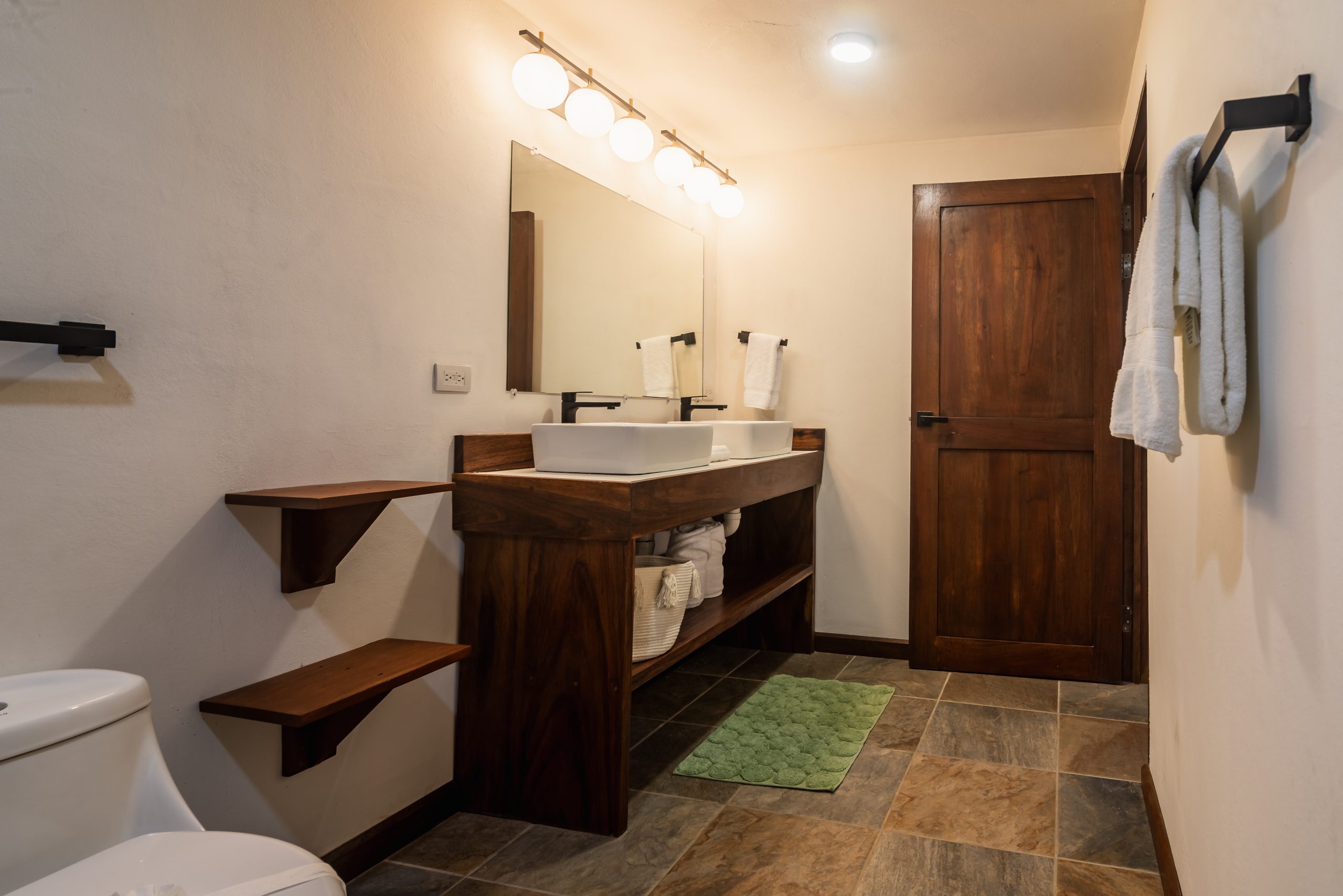 Boutique Hotel Patanemo | Prime Luxury Hospitality Investment Opportunity in Playa Avellanas