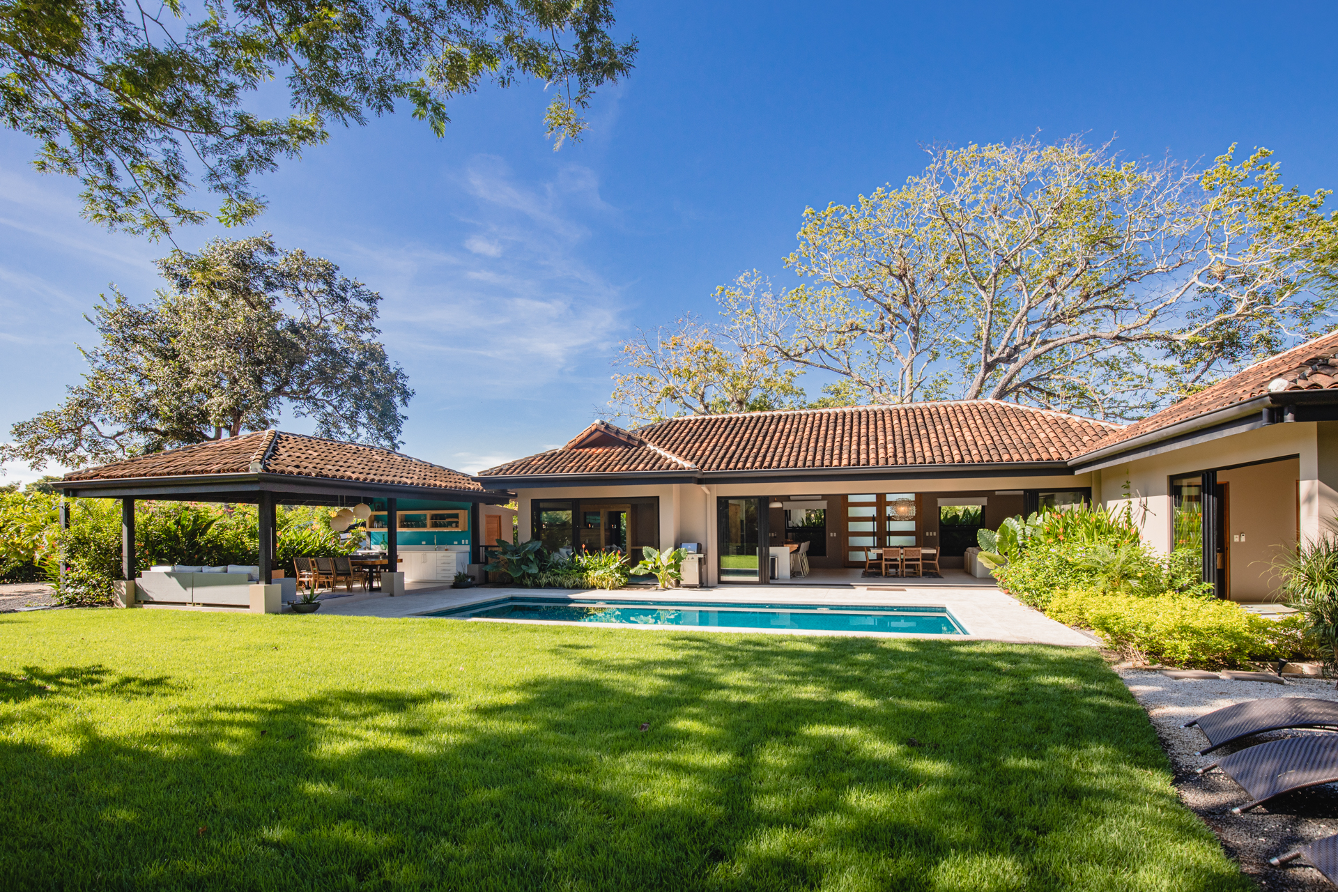 Casa Barajas | Modern Tropical Home in Hacienda Pinilla