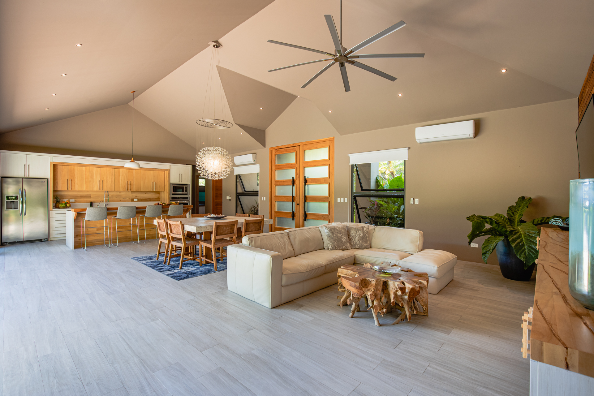 Casa Barajas | Modern Tropical Home in Hacienda Pinilla