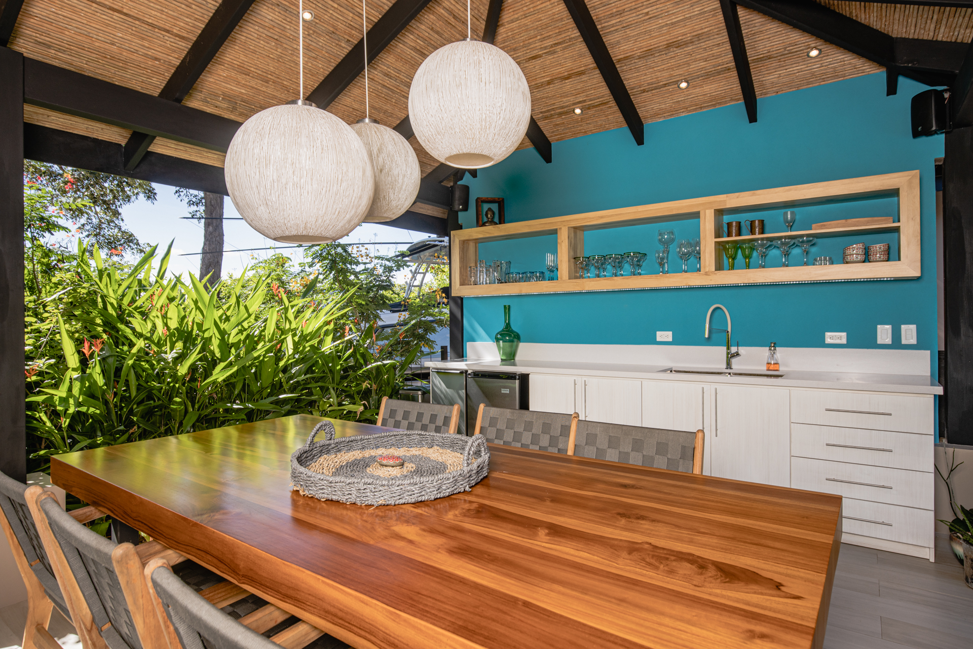 Casa Barajas | Modern Tropical Home in Hacienda Pinilla