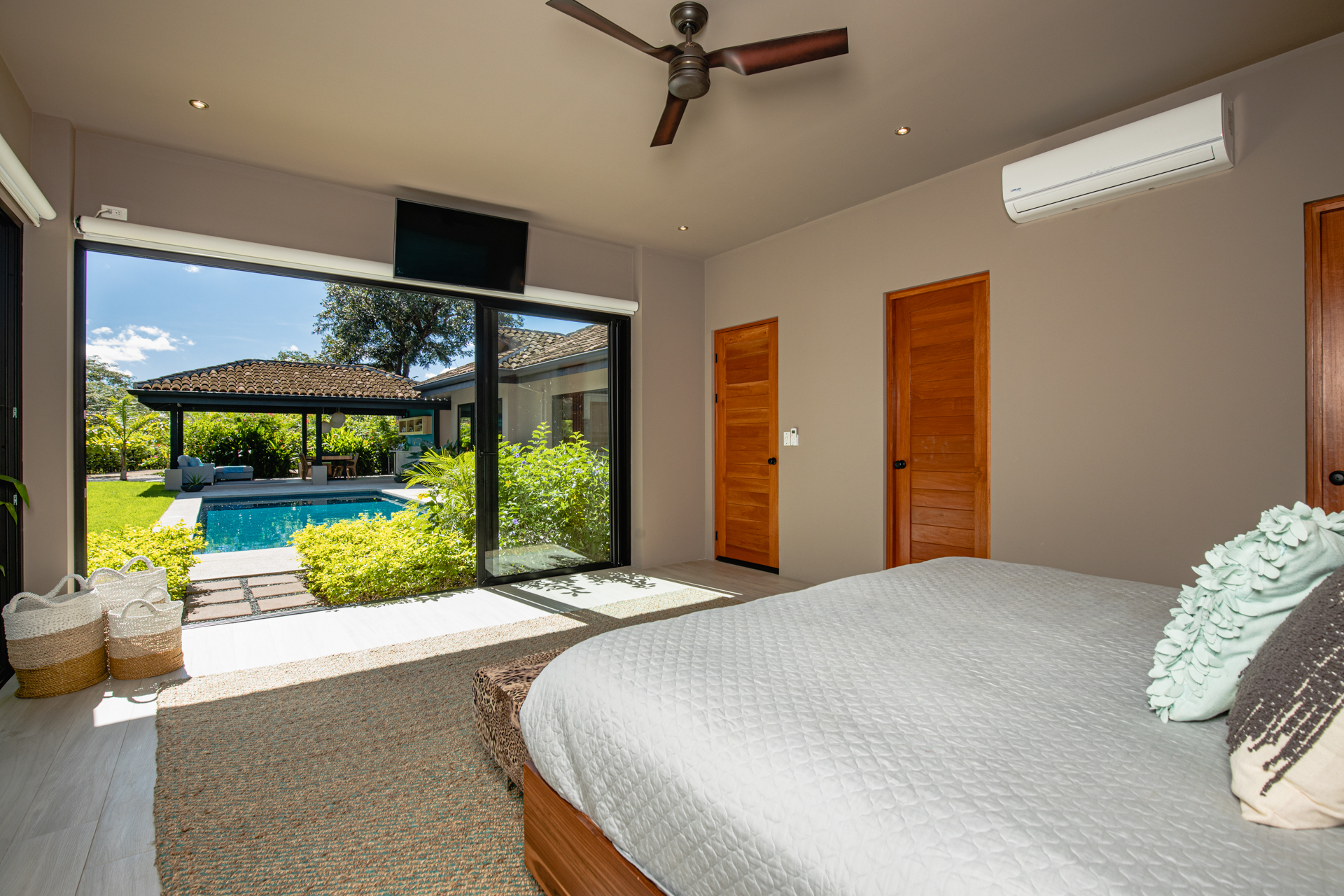 Casa Barajas | Modern Tropical Home in Hacienda Pinilla