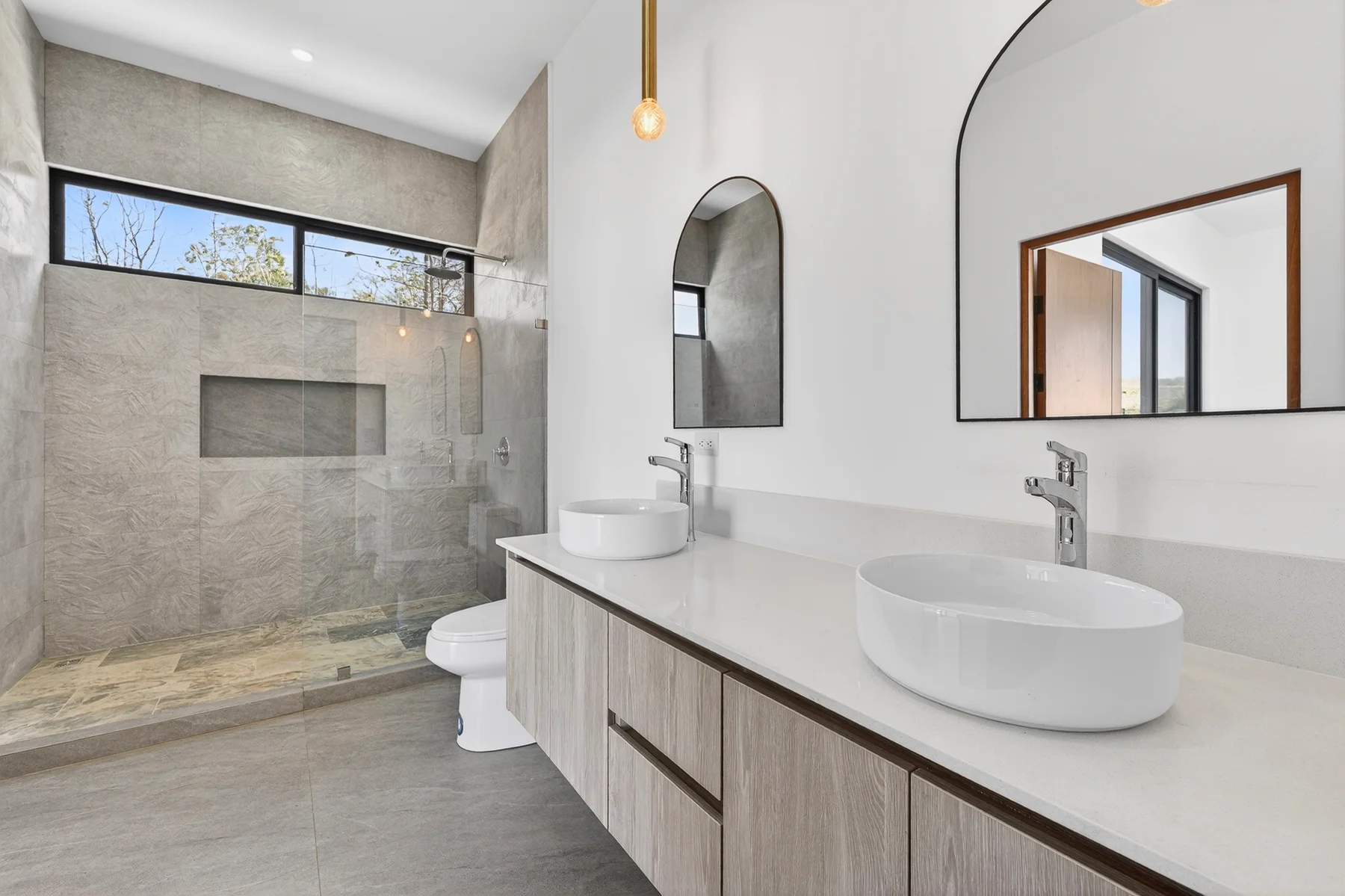 Casa CrisMar | Modern Tropical Home Near Avellanas Beach