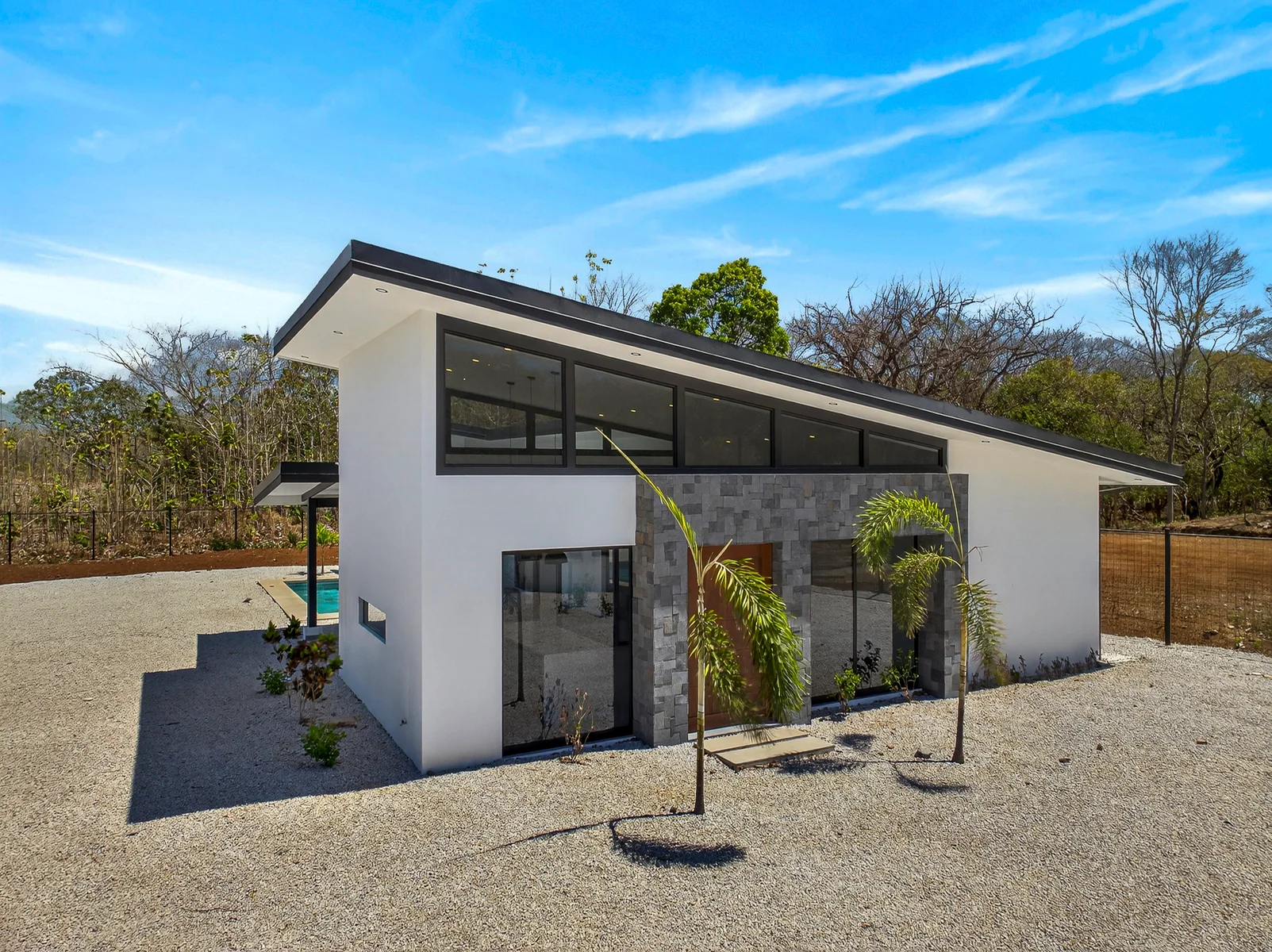 Casa CrisMar | Modern Tropical Home Near Avellanas Beach