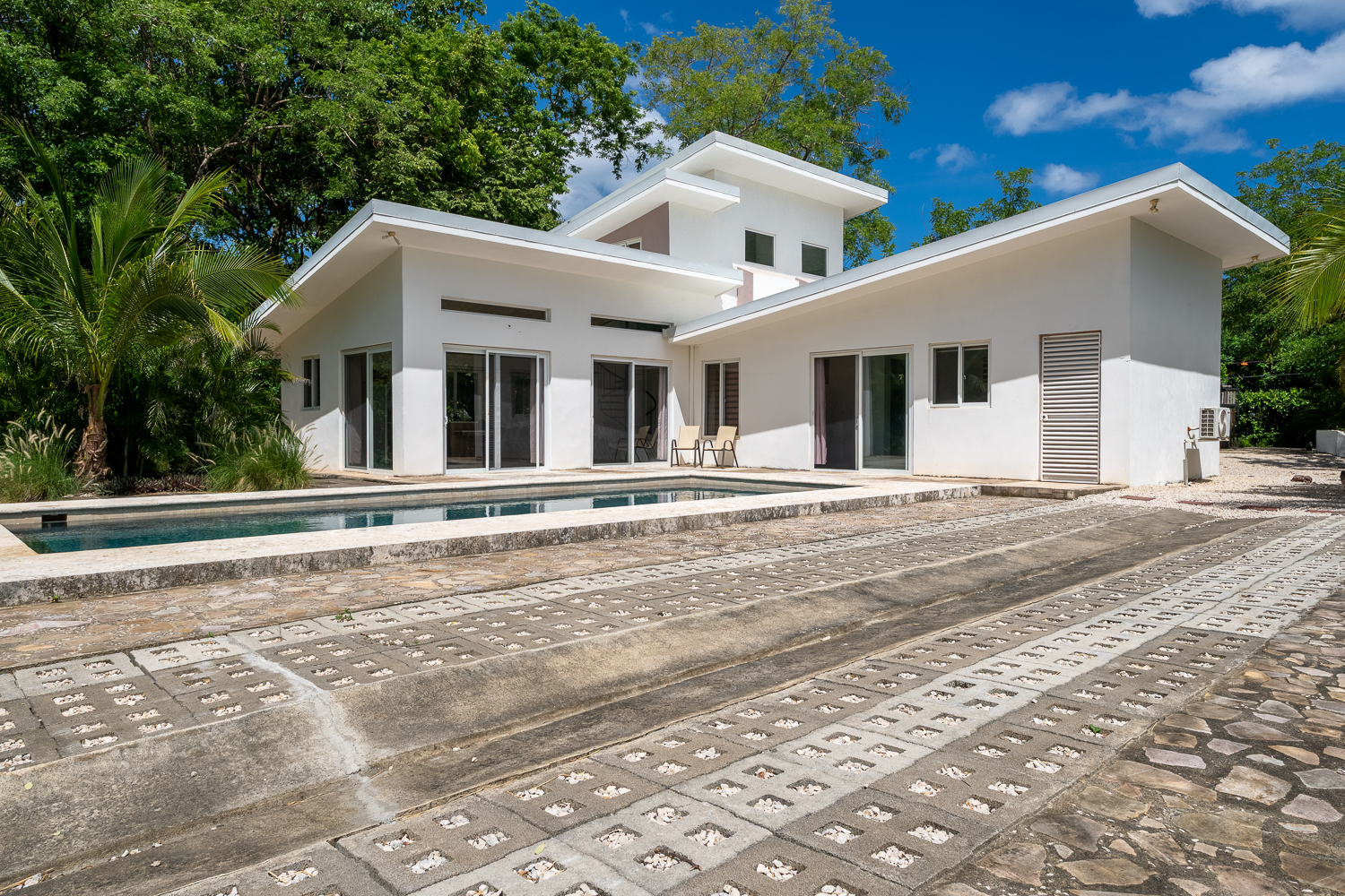 Casa Nirvana | Tropical Estate Near Playa Grande Beach
