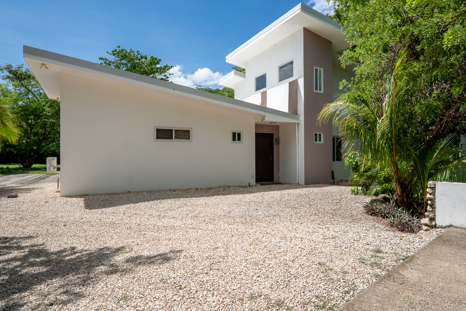 Casa Nirvana | Tropical Estate Near Playa Grande Beach