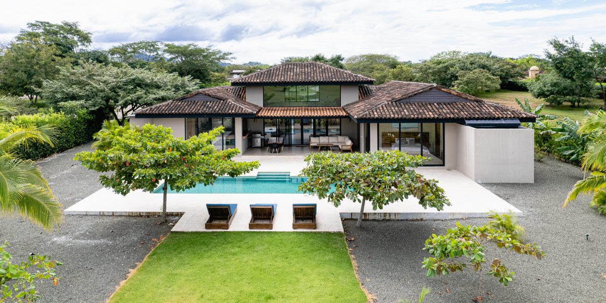 Stunning Golf Front House in Los Almendros – Hacienda Pinilla