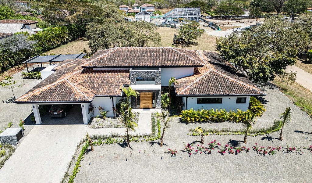 Large Luxury Home in Hacienda Pinilla – Seller Financing