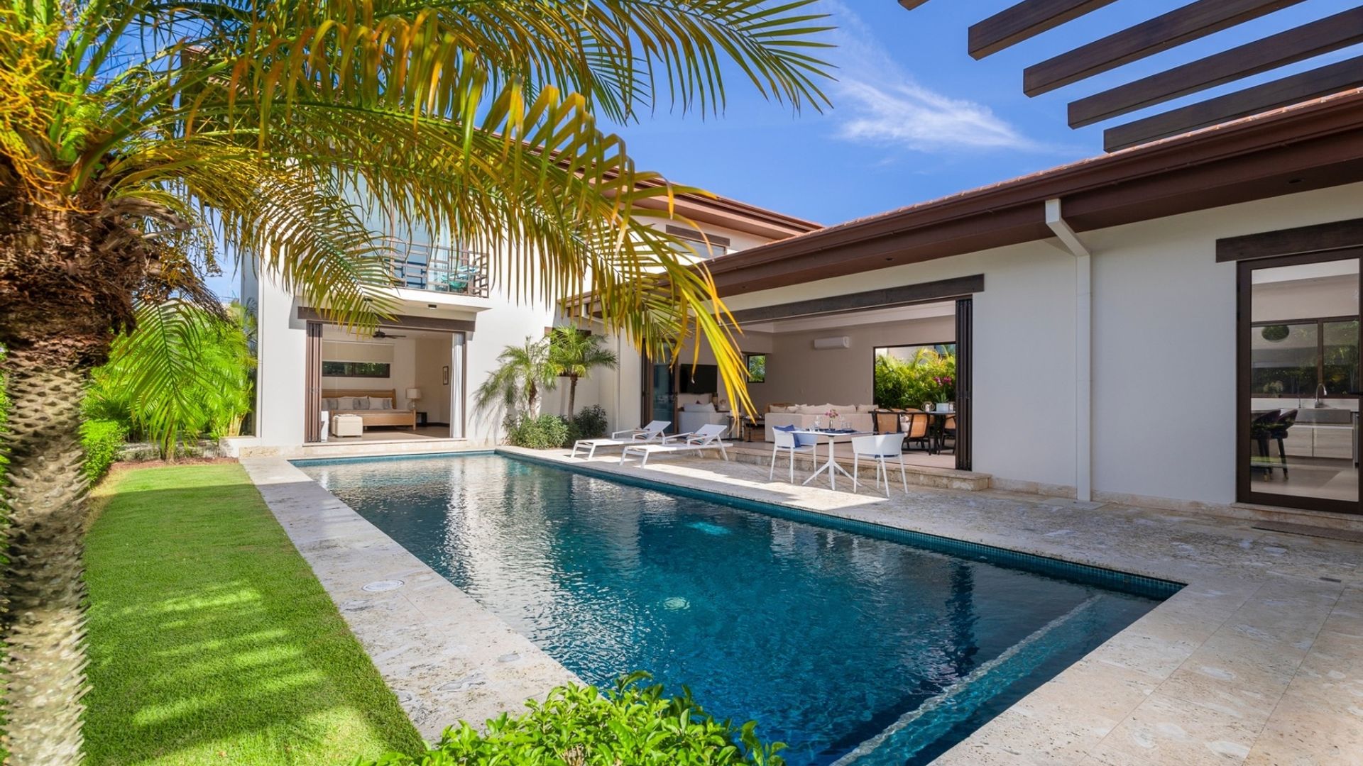 Las Golondrinas | Contemporary Luxury Home in Hacienda Pinilla