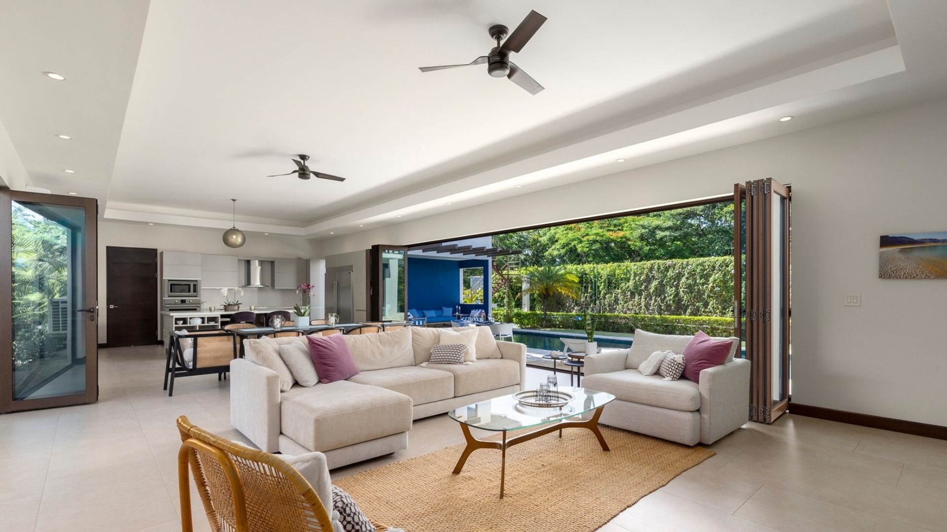 Las Golondrinas | Contemporary Luxury Home in Hacienda Pinilla