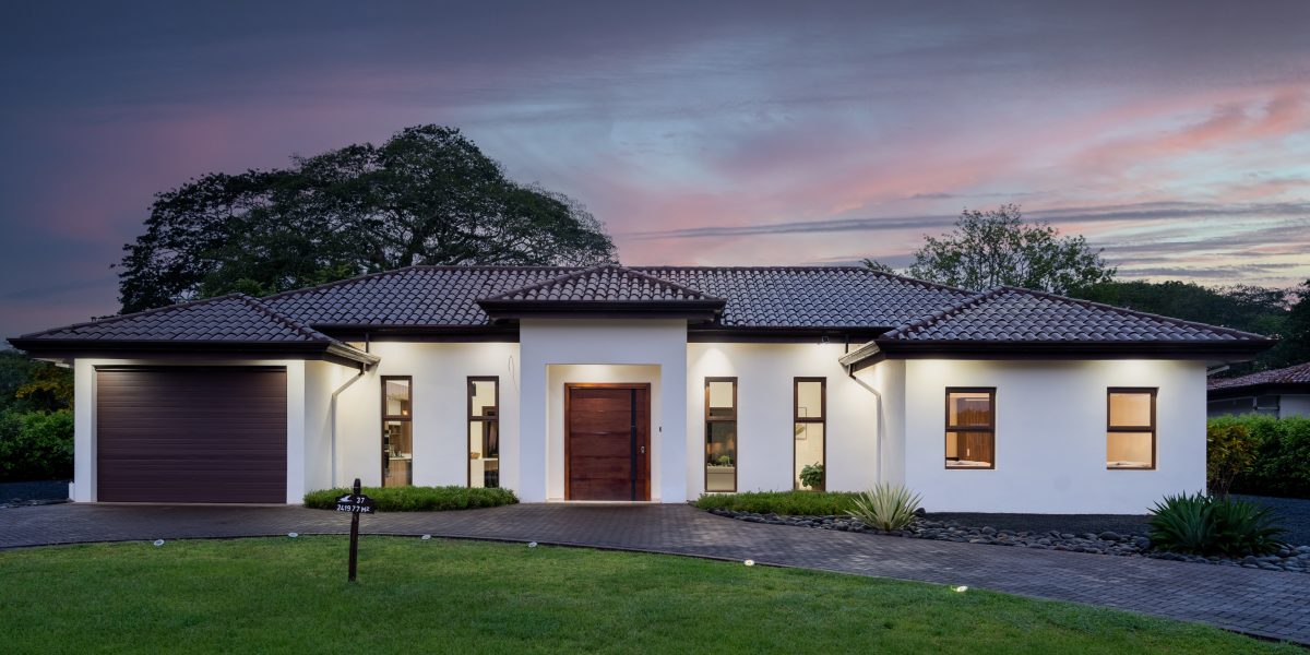 SOLD – Casa Mansita Single Family Home