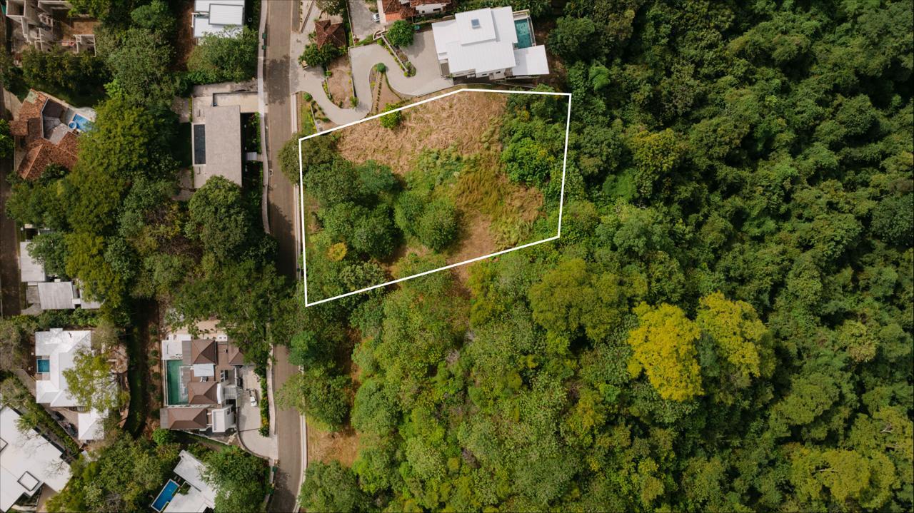One of the Best Ocean View Homesites in Senderos Gated Community – Tamarindo Beach