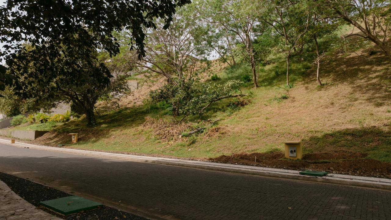 One of the Best Ocean View Homesites in Senderos Gated Community – Tamarindo Beach