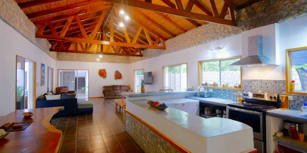 Profitable Producer Beach House in Avellanas