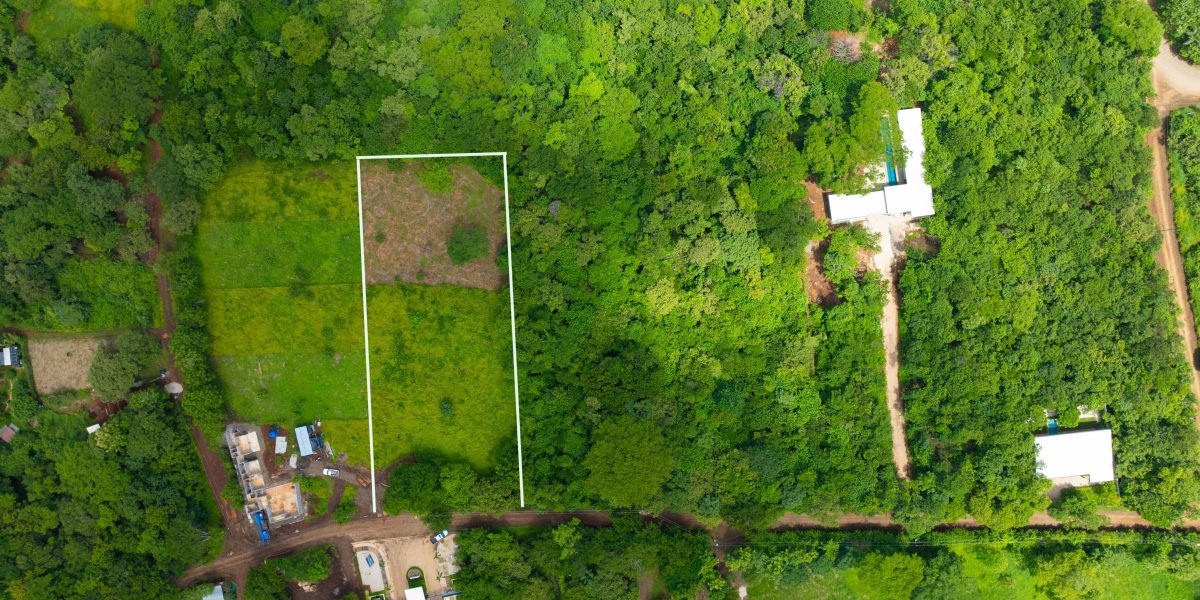 Under Contract – Sizable 5000 m2 Lot in Avellanas | Endless Potential